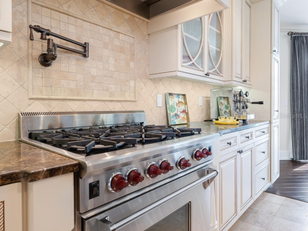 4129 Roberts Point Circle Sarasota FL 34242 A4642942 image18