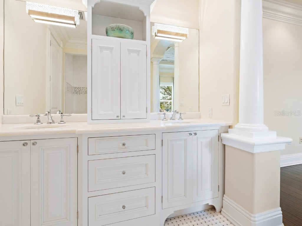 4129 Roberts Point Circle Sarasota FL 34242 A4642942 image29