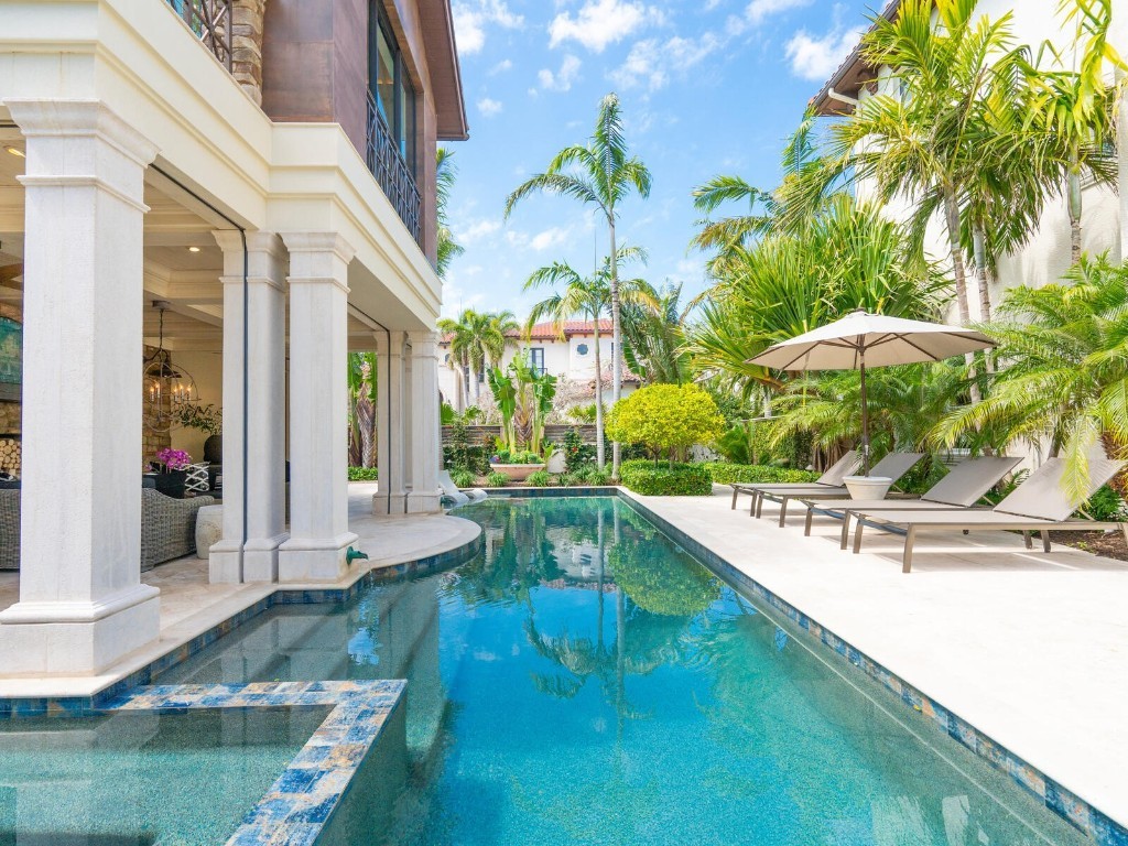 4129 Roberts Point Circle Sarasota FL 34242 A4642942 image43