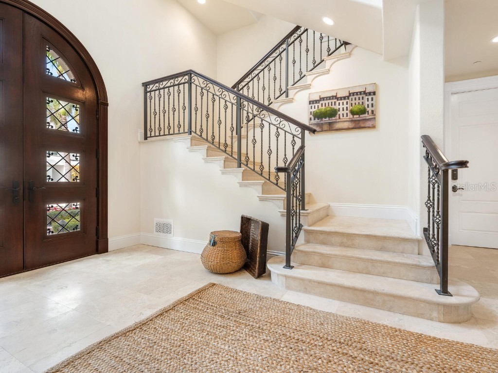 4129 Roberts Point Circle Sarasota FL 34242 A4642942 image6