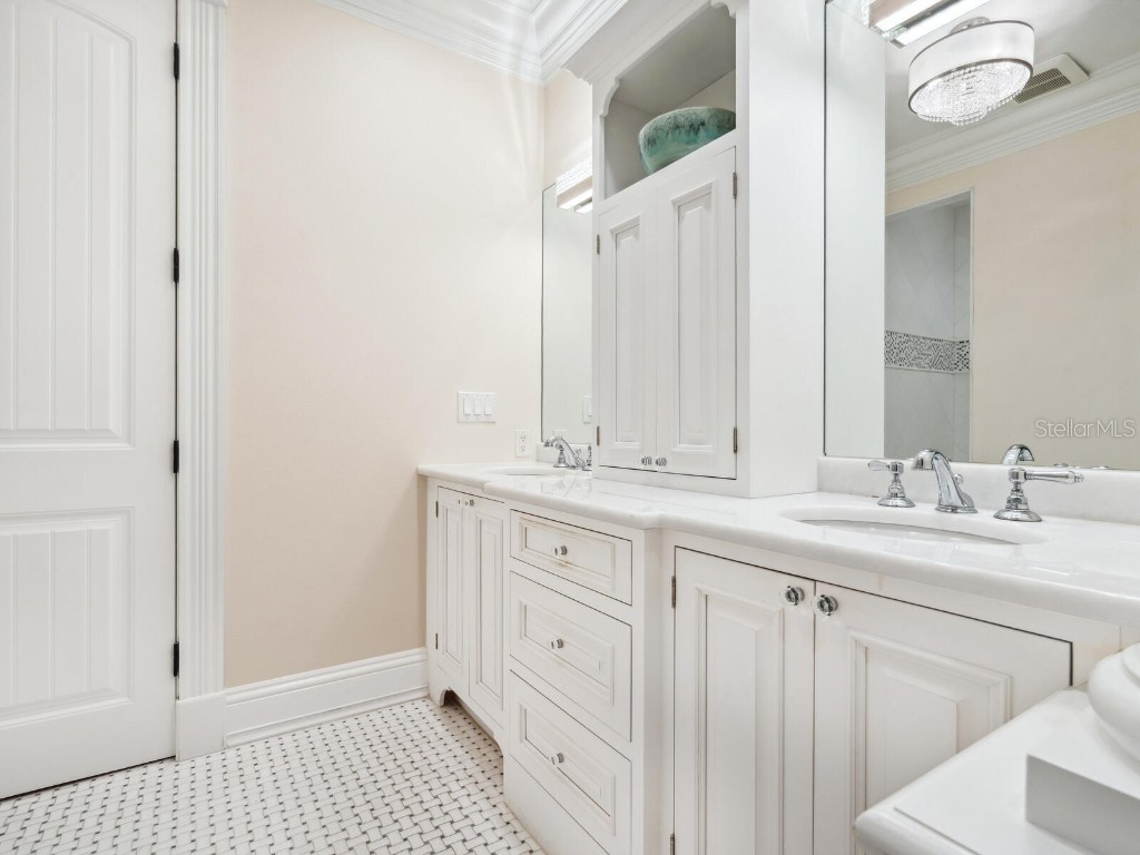 4129 Roberts Point Circle Sarasota FL 34242 A4642942 image66