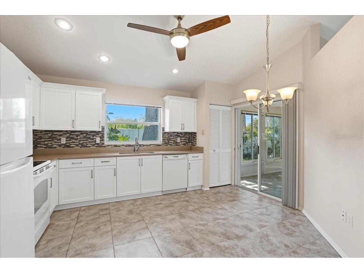 4129 Vallarta Court #3008 Sarasota FL 34233 A4691056 image10