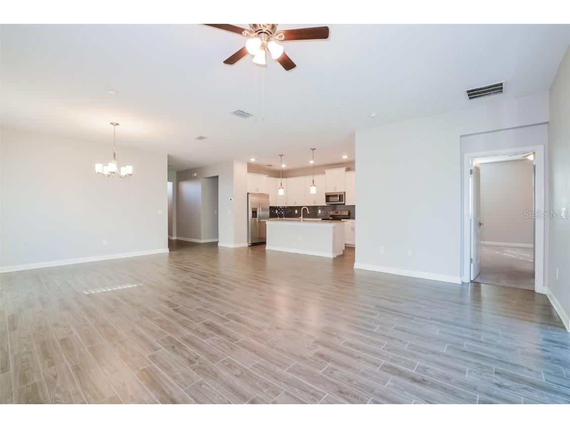 413 Brunswick Drive Davenport FL 33837 O6357162 image3