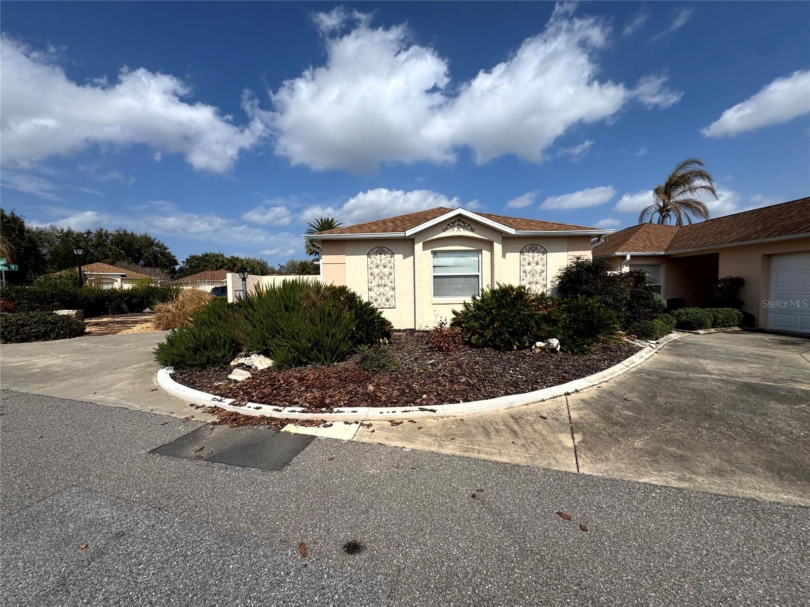 413 Calzada Court Lady Lake FL 32159 O6386064 image3