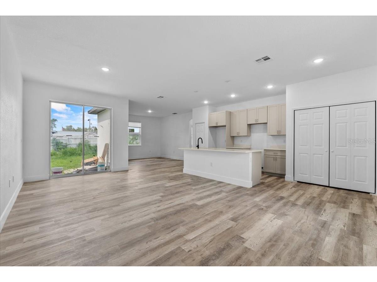 413 E Main Street Avon Park FL 33825 O6347044 image7