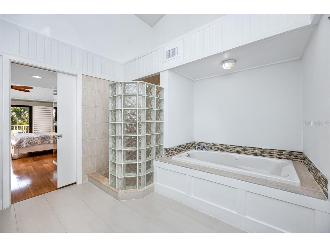 413 Haven Point Drive Treasure Island FL 33706 - BOCA CIEGA BAY TB8451306 image27