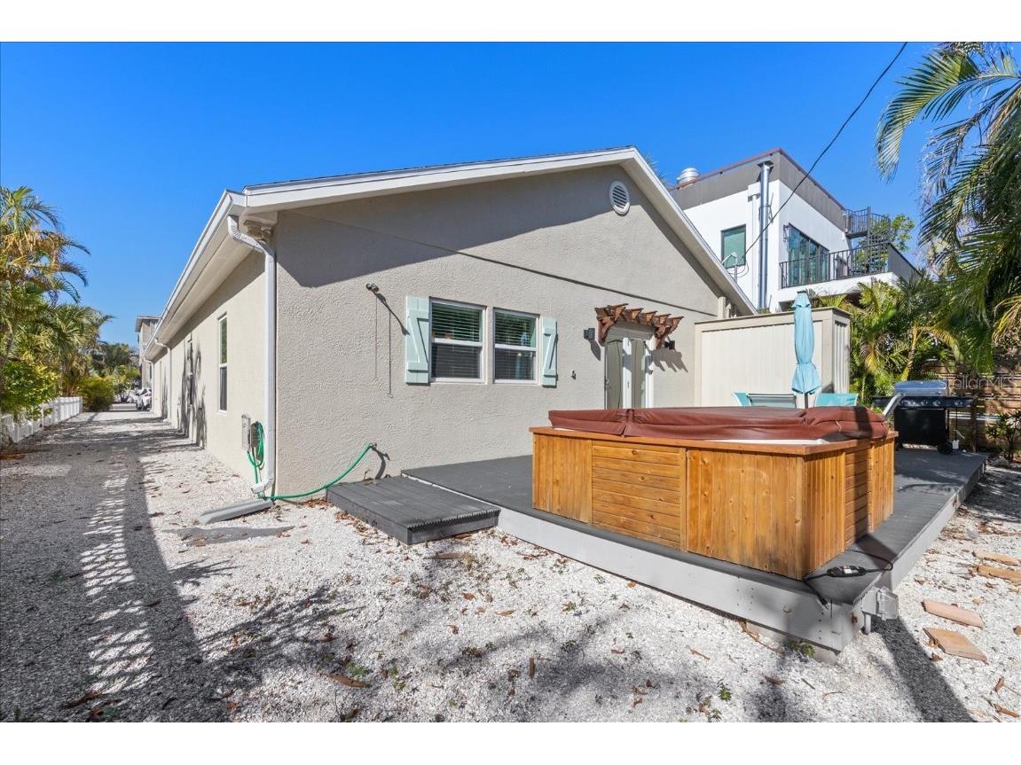 413 Pine Avenue Anna Maria FL 34216 TB8331745 image8