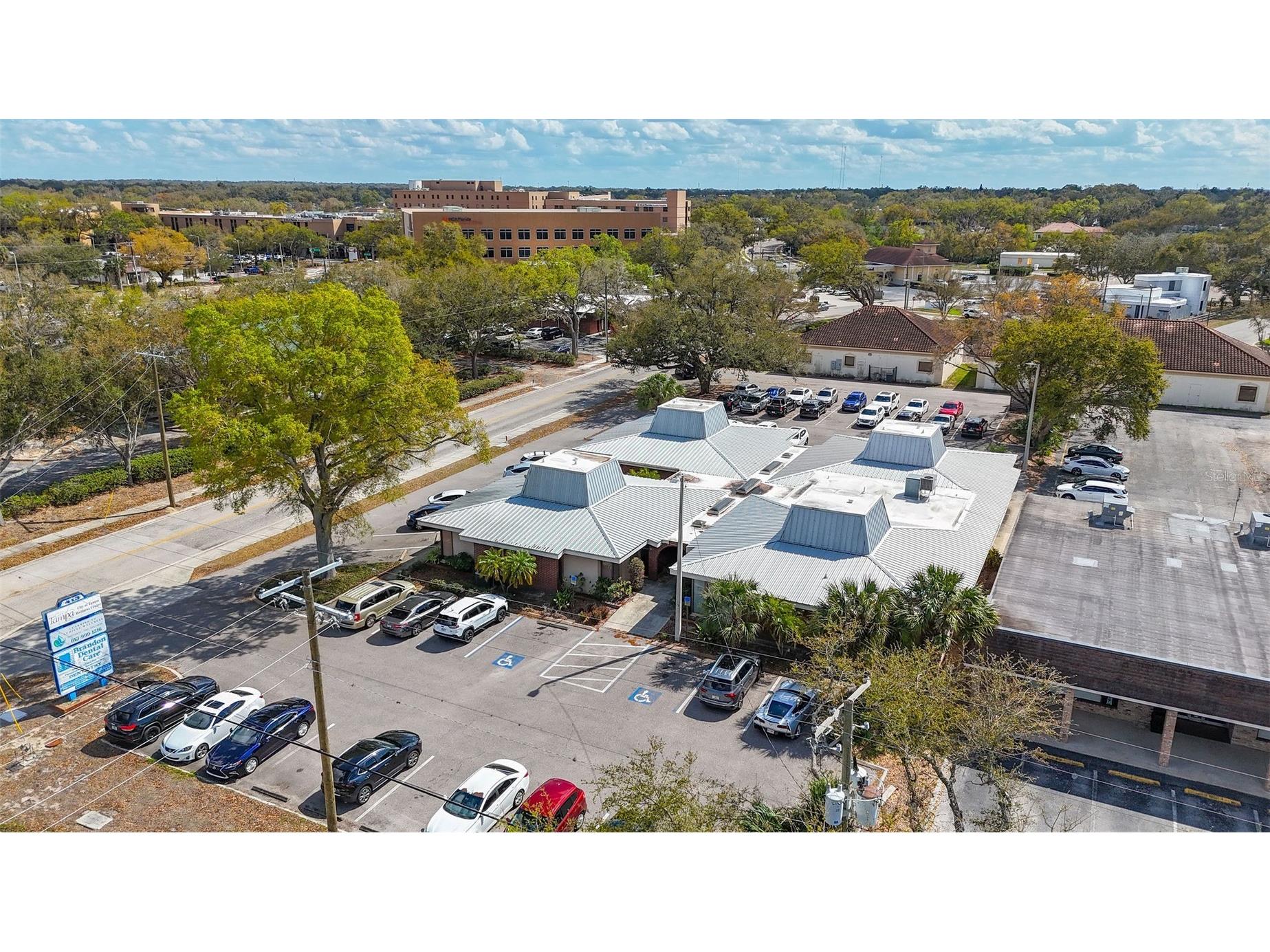 413 Robertson St Brandon FL 33511 TB8482423 image1