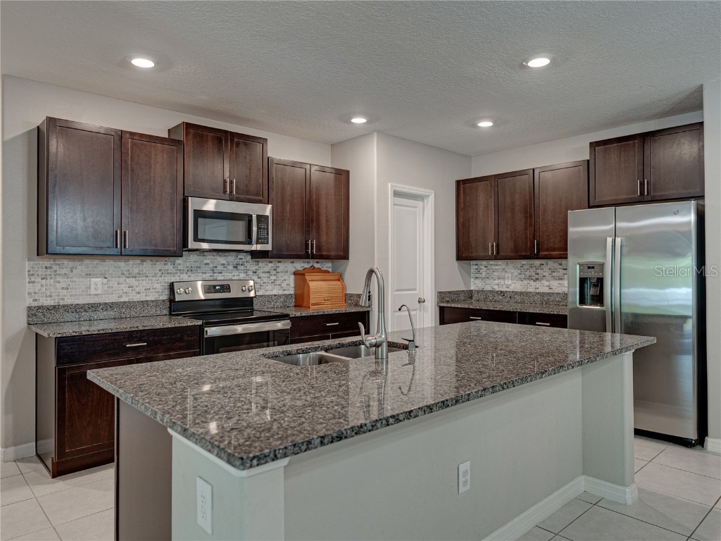 413 Royal Empress Drive Ruskin FL 33570 TB8381293 image4