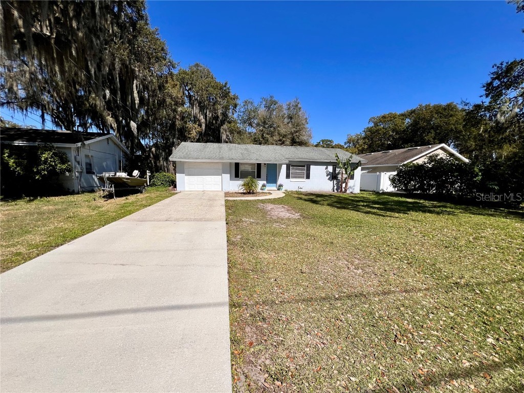 413 Woodland Drive Eustis FL 32726 - LAKE JOANNA G5073918 image1