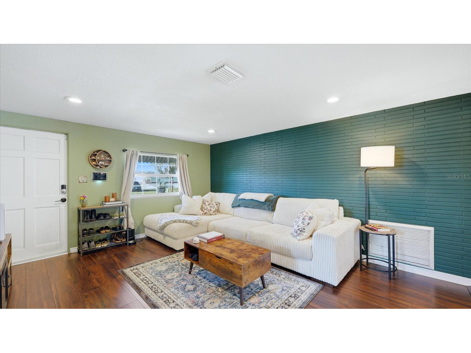 4130 57th Avenue N Saint Petersburg FL 33714 A4687097 image8
