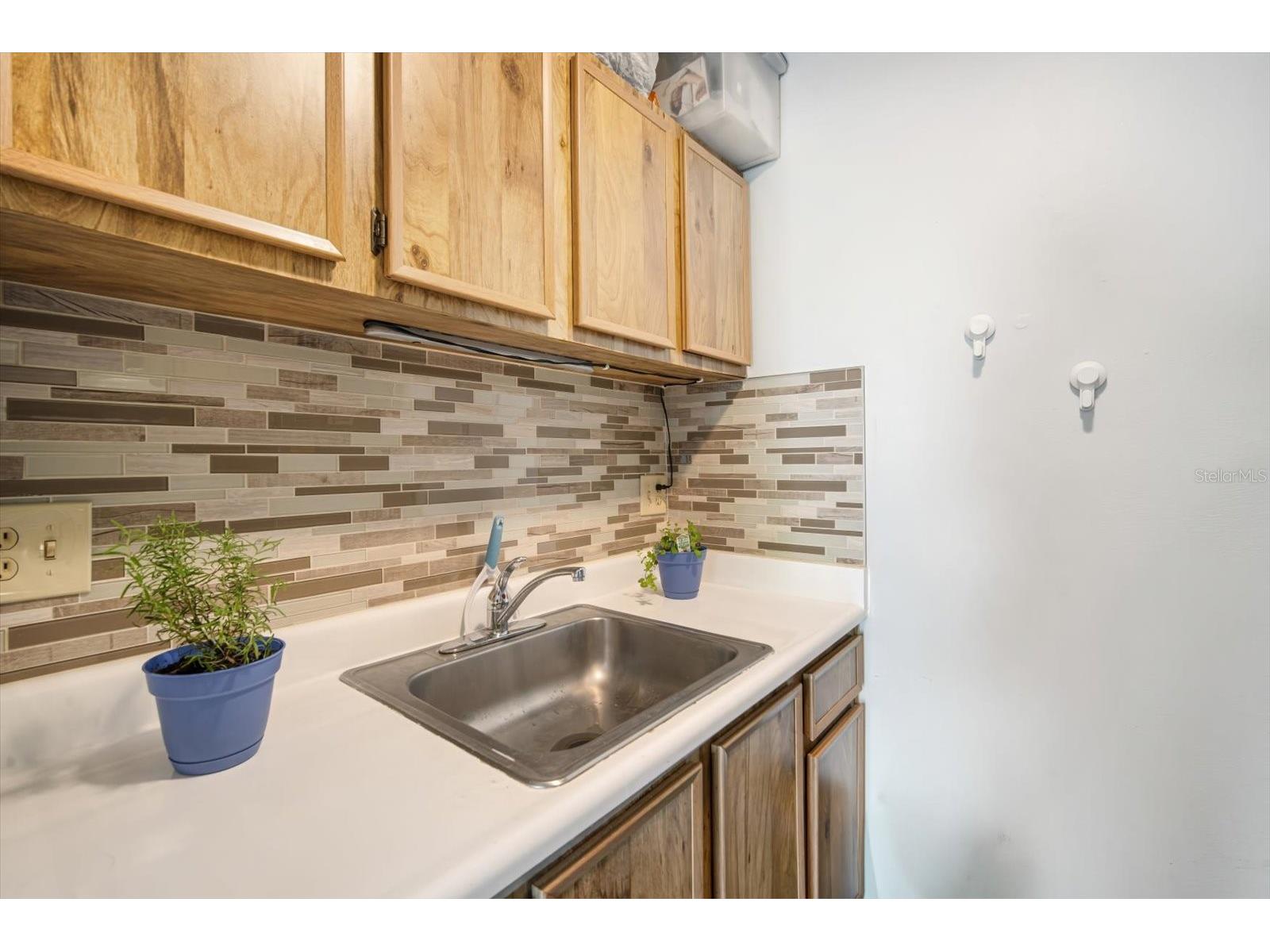 4130 Dolphin Drive #203 Tampa FL 33617 TB8497917 image5