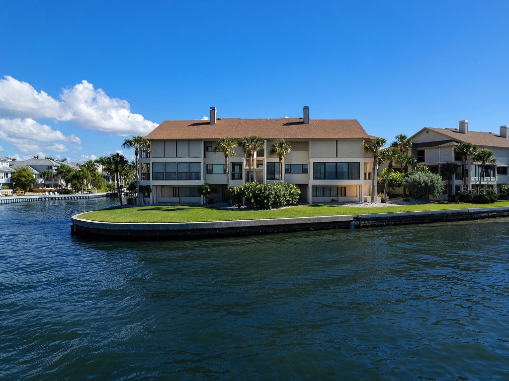4130 Marina Court #511 Cortez FL 34215 - ANNA MARIA SOUND A4590742 image1