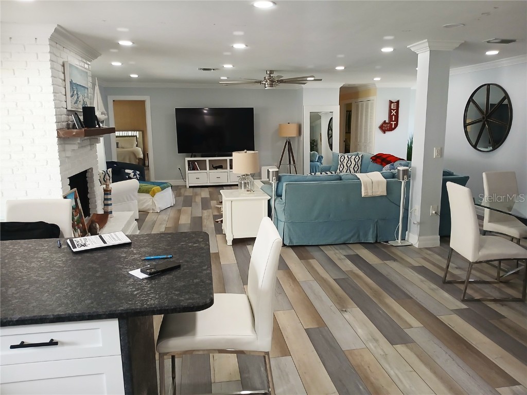 4131 Center Gate Boulevard Sarasota FL 34233 A4665389 image11