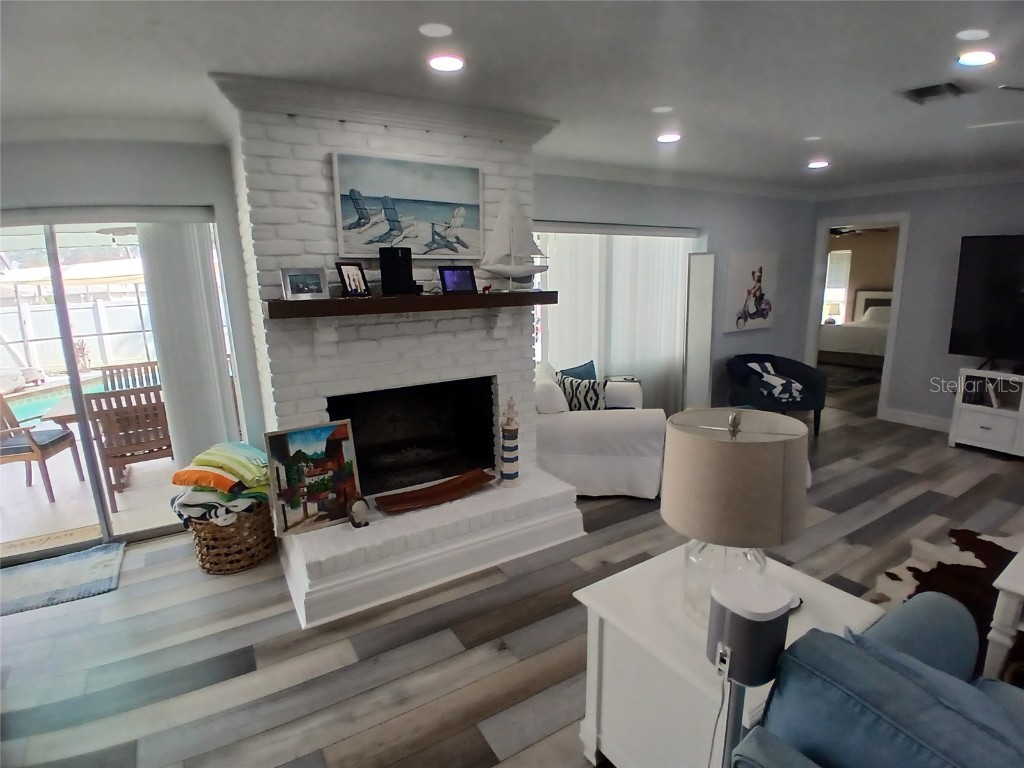 4131 Center Gate Boulevard Sarasota FL 34233 A4665389 image12