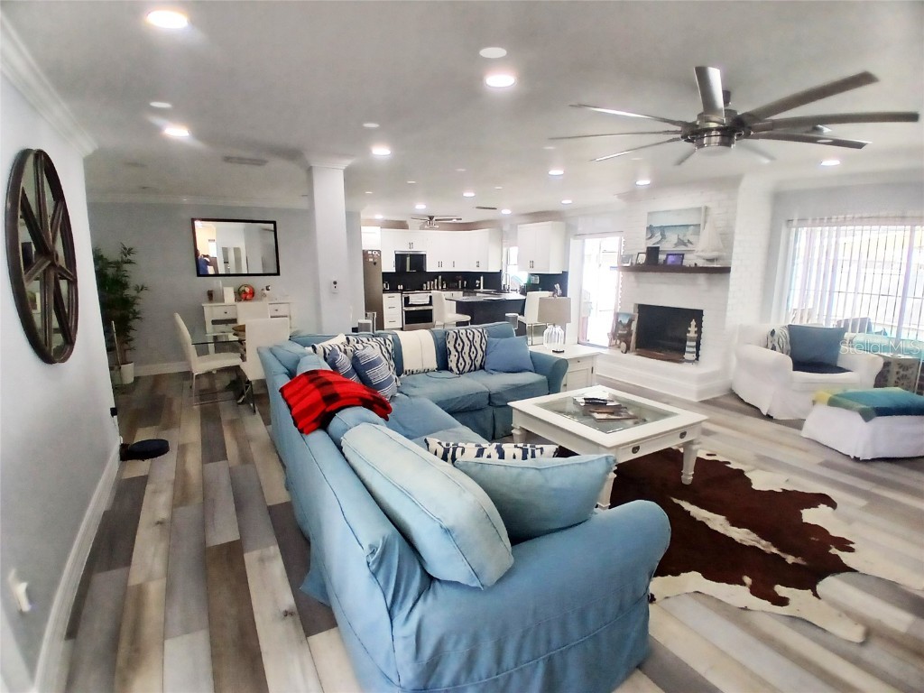 4131 Center Gate Boulevard Sarasota FL 34233 A4665389 image13