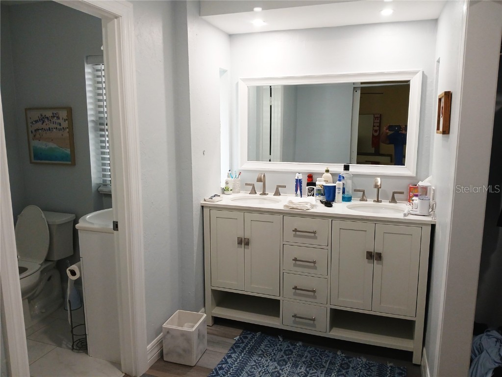 4131 Center Gate Boulevard Sarasota FL 34233 A4665389 image16