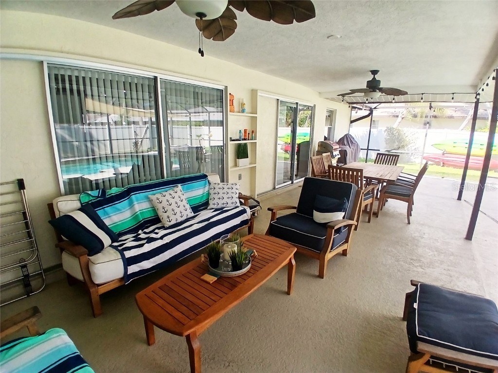 4131 Center Gate Boulevard Sarasota FL 34233 A4665389 image21