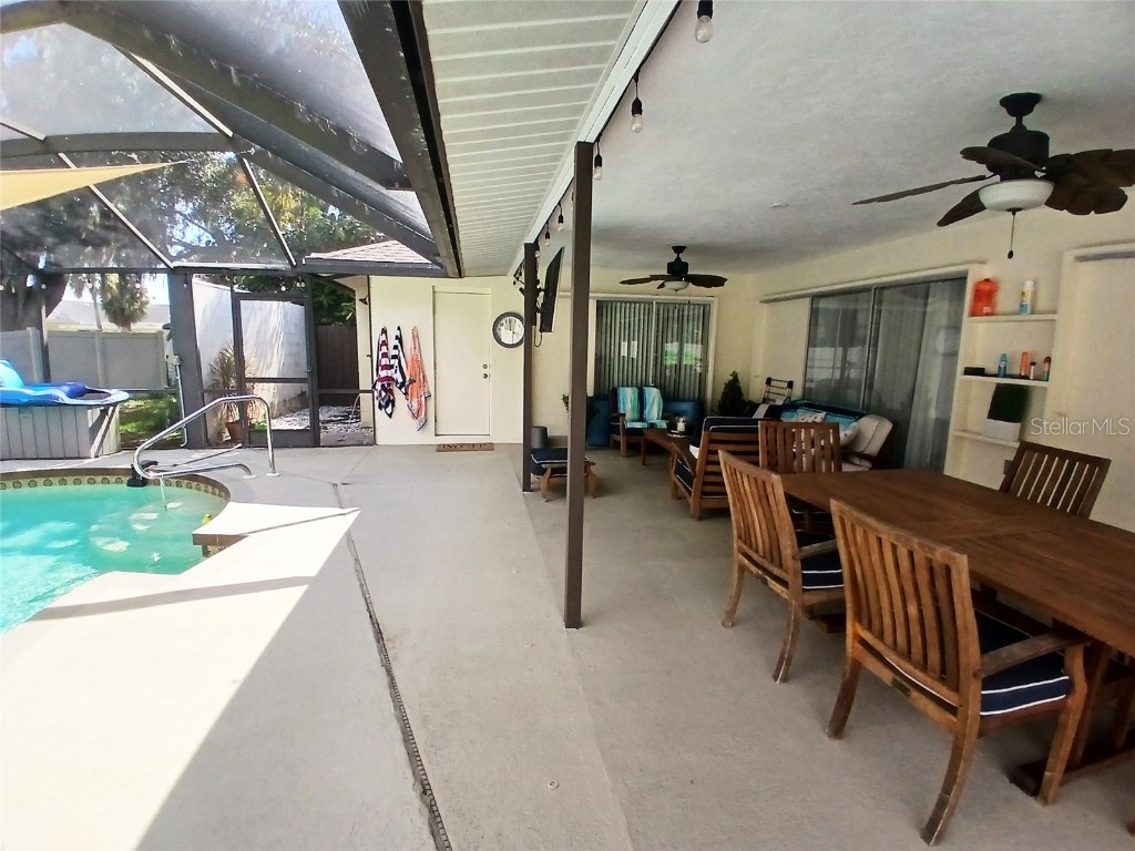 4131 Center Gate Boulevard Sarasota FL 34233 A4665389 image22