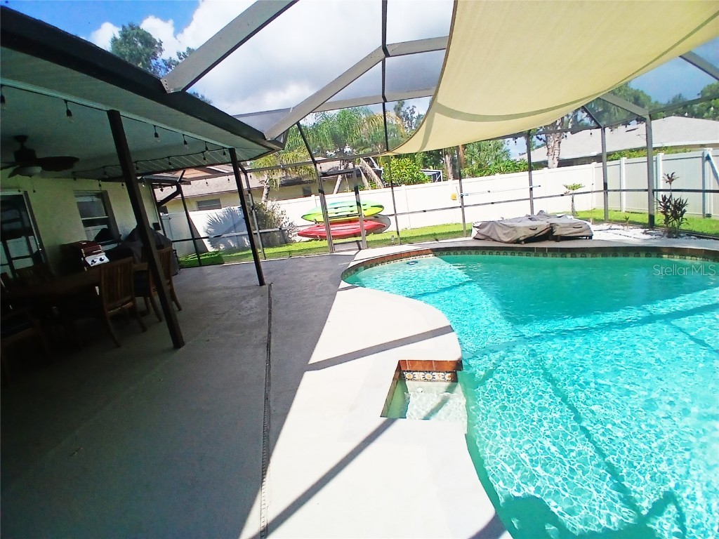 4131 Center Gate Boulevard Sarasota FL 34233 A4665389 image24