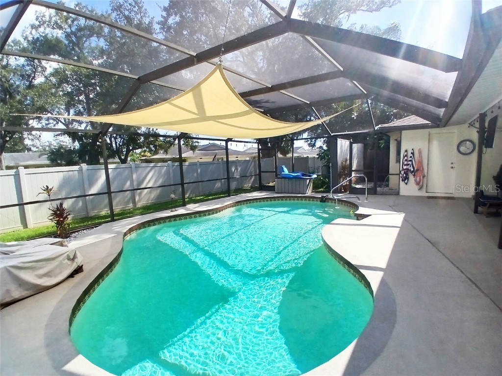 4131 Center Gate Boulevard Sarasota FL 34233 A4665389 image28