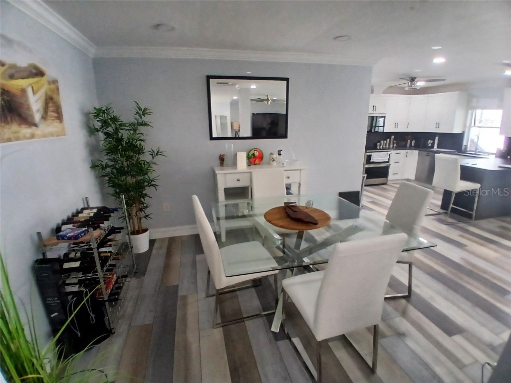 4131 Center Gate Boulevard Sarasota FL 34233 A4665389 image5