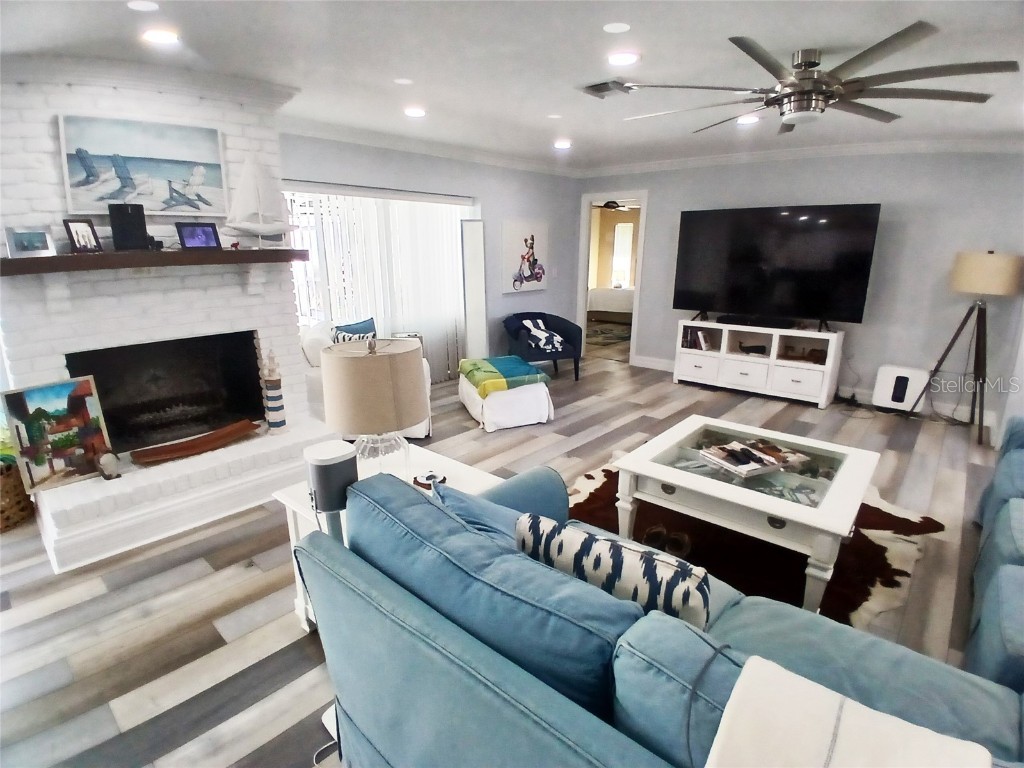 4131 Center Gate Boulevard Sarasota FL 34233 A4665389 image6