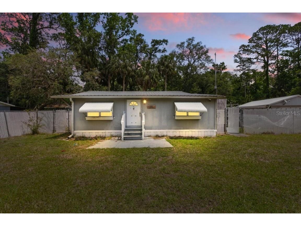 4131 NW 153rd Court Chiefland FL 32626 W7875691 image1