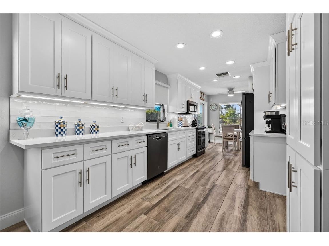 4131 Perry Place New Port Richey FL 34652 W7880627 image5