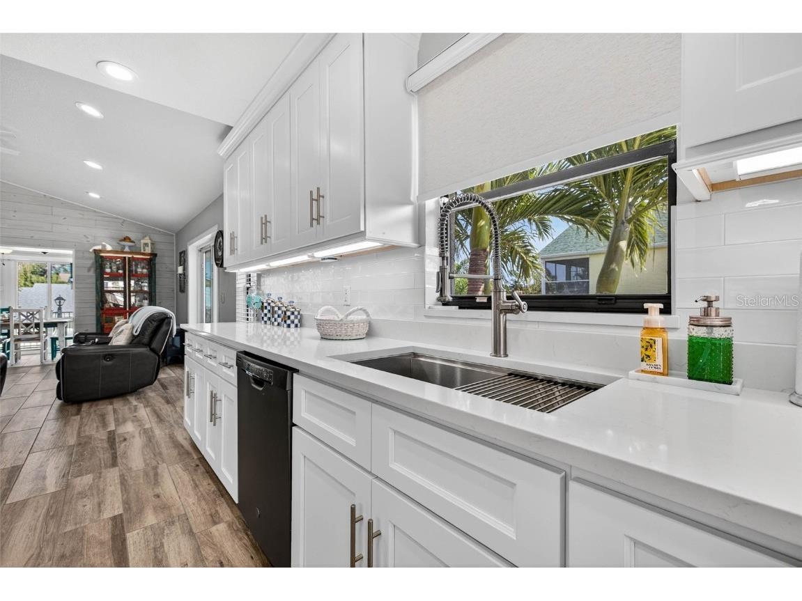 4131 Perry Place New Port Richey FL 34652 W7880627 image8