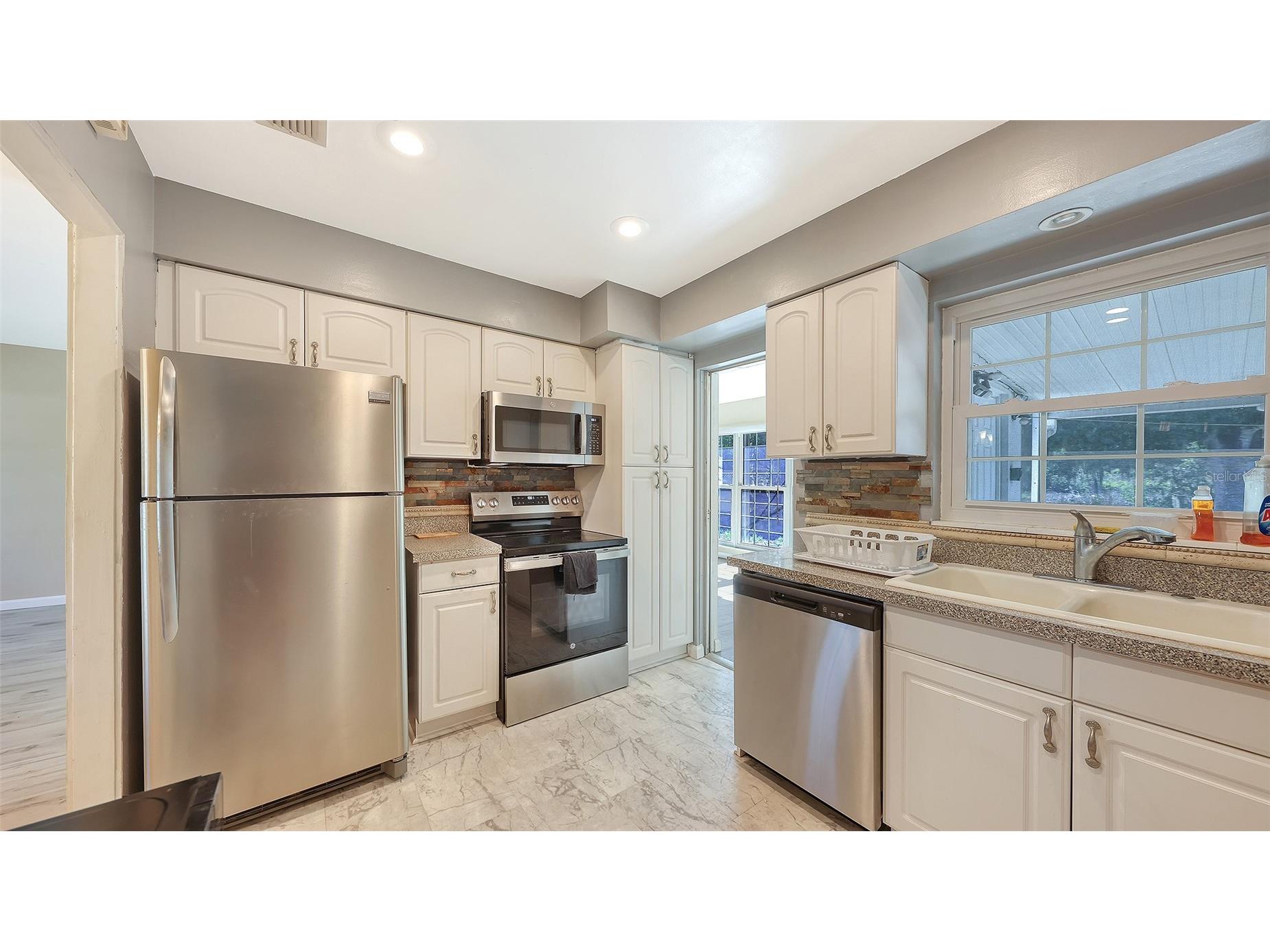 4131 Prudence Drive Sarasota FL 34235 A4693475 image17