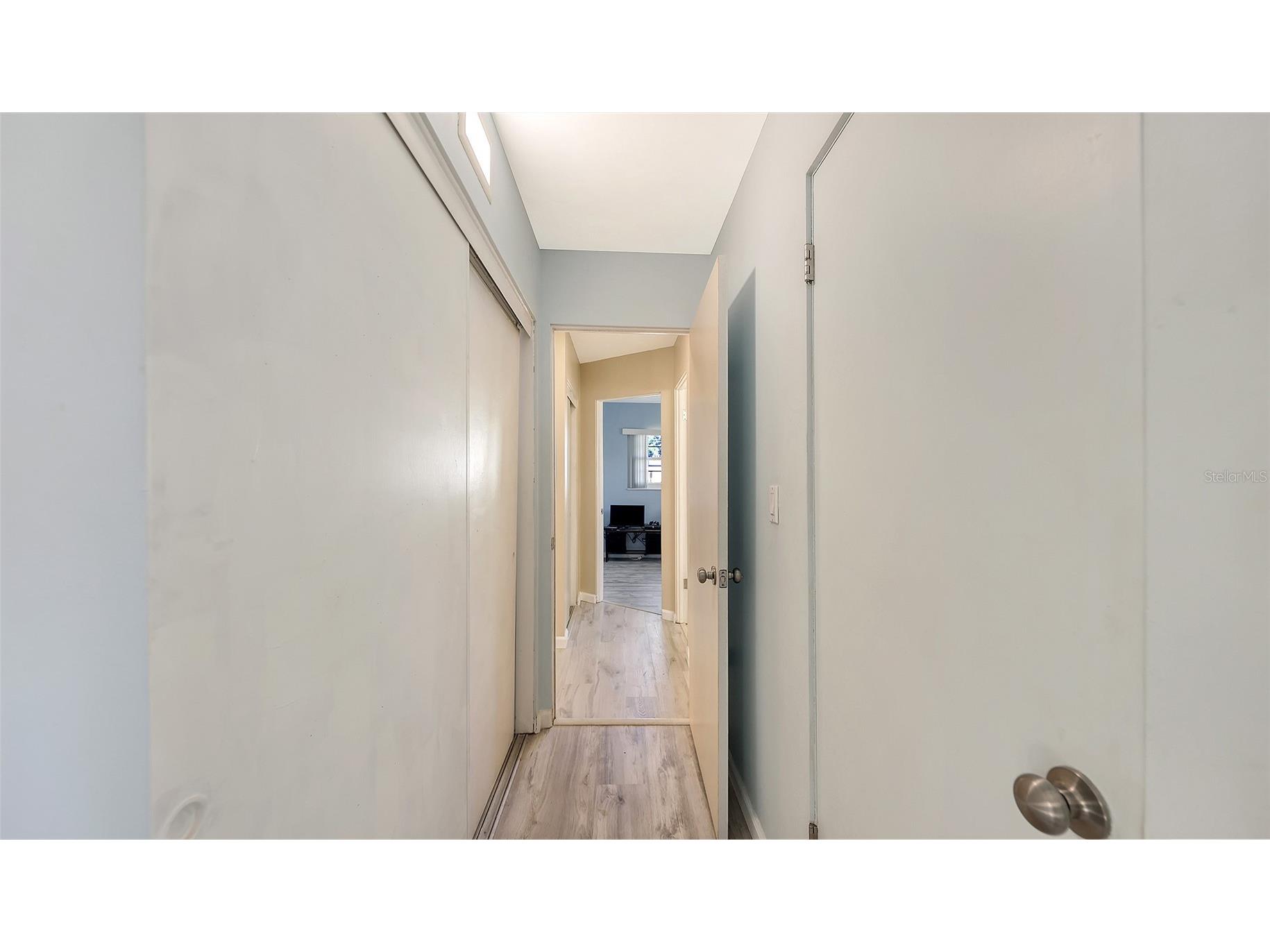 4131 Prudence Drive Sarasota FL 34235 A4693475 image25