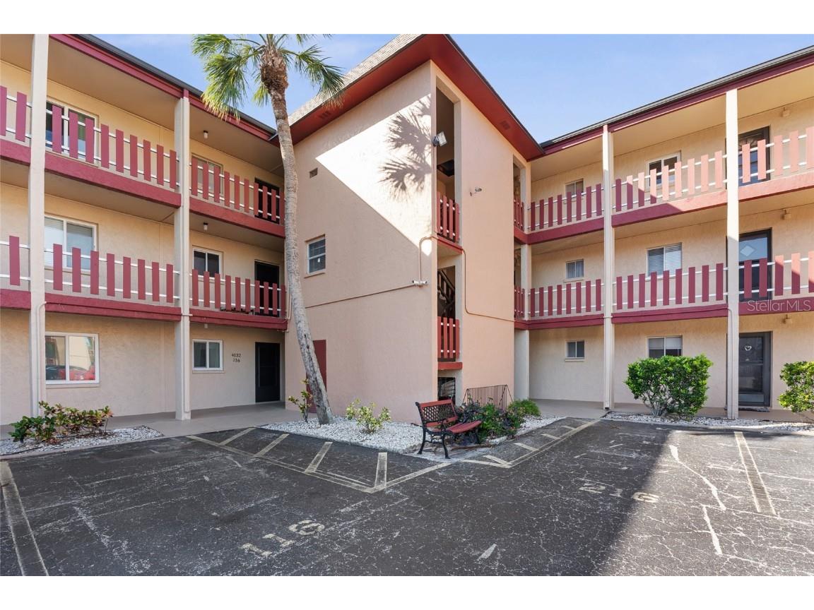 4132 Heron Way #116 B Bradenton FL 34205 A4629088 image1