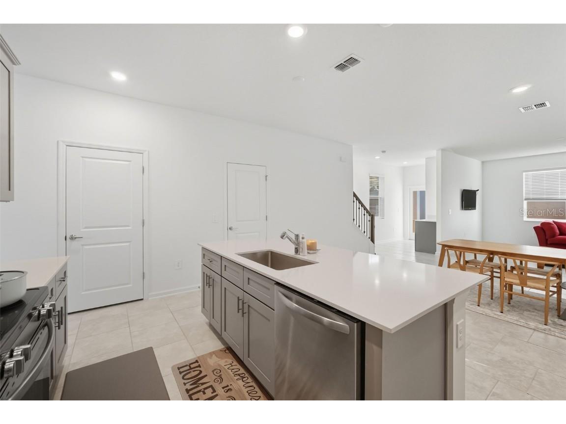 4132 Pino Street Apopka FL 32712 W7879023 image10