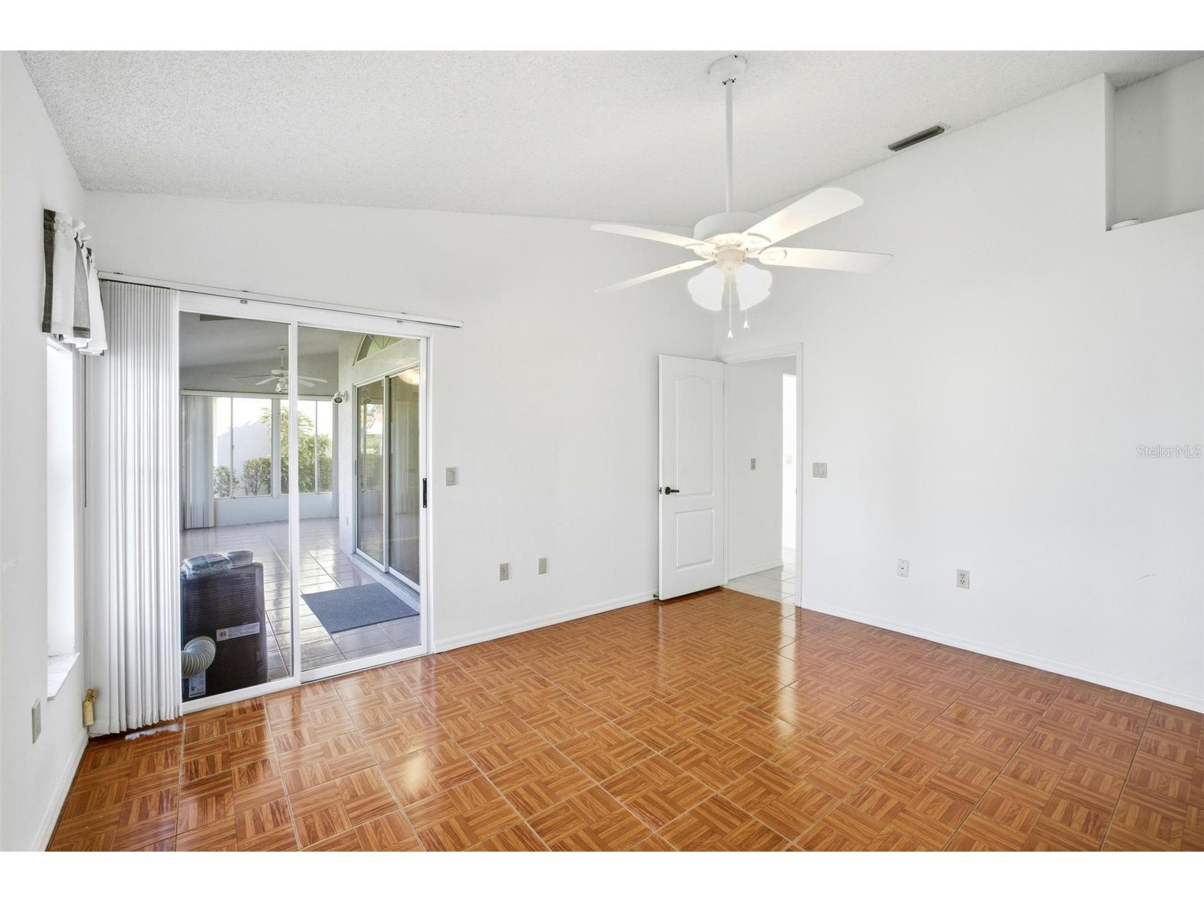 4132 Salernes Avenue #3095 Sarasota FL 34233 C7521794 image19