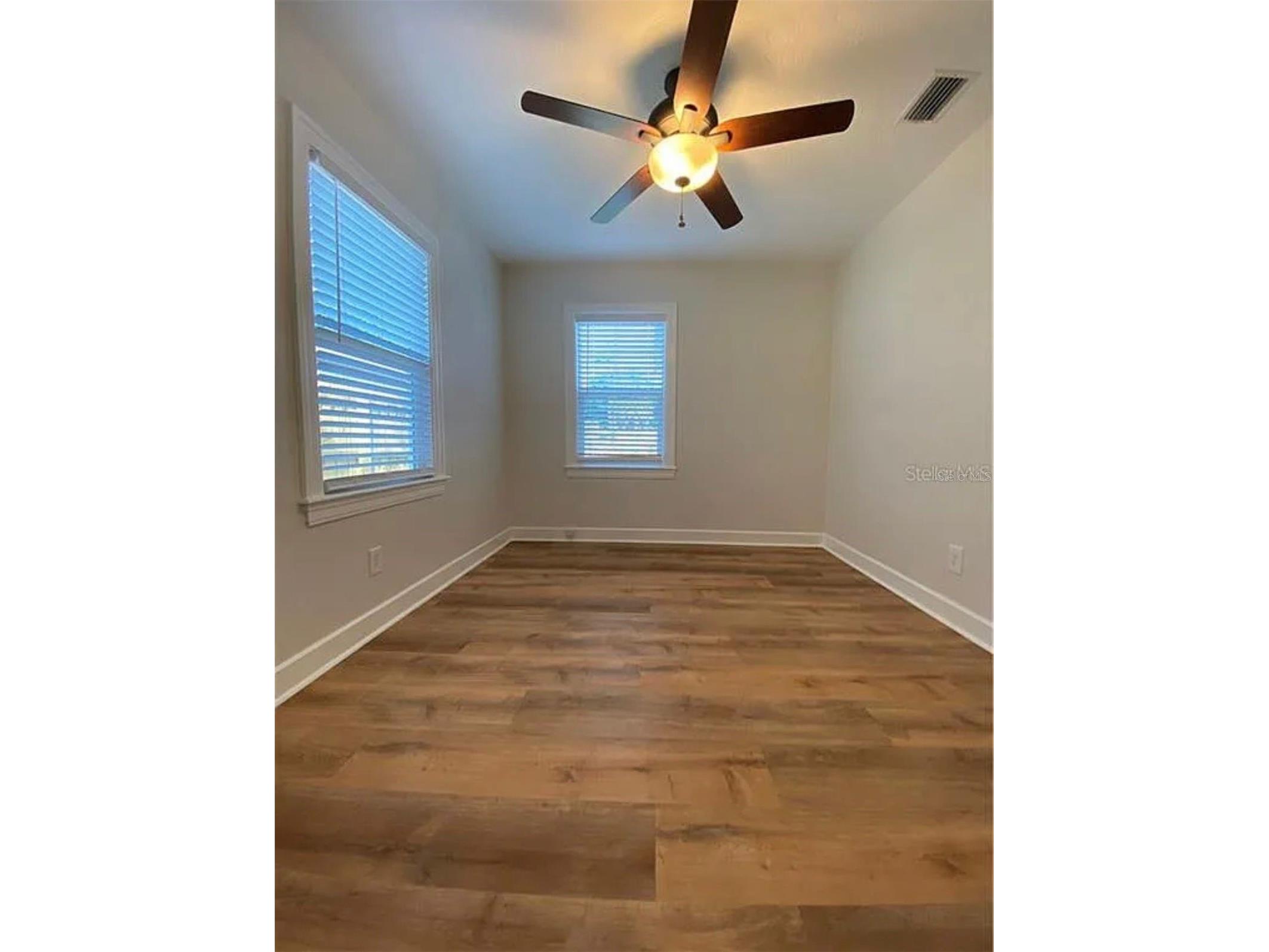4133 3rd Avenue N Saint Petersburg FL 33713 TB8467966 image10