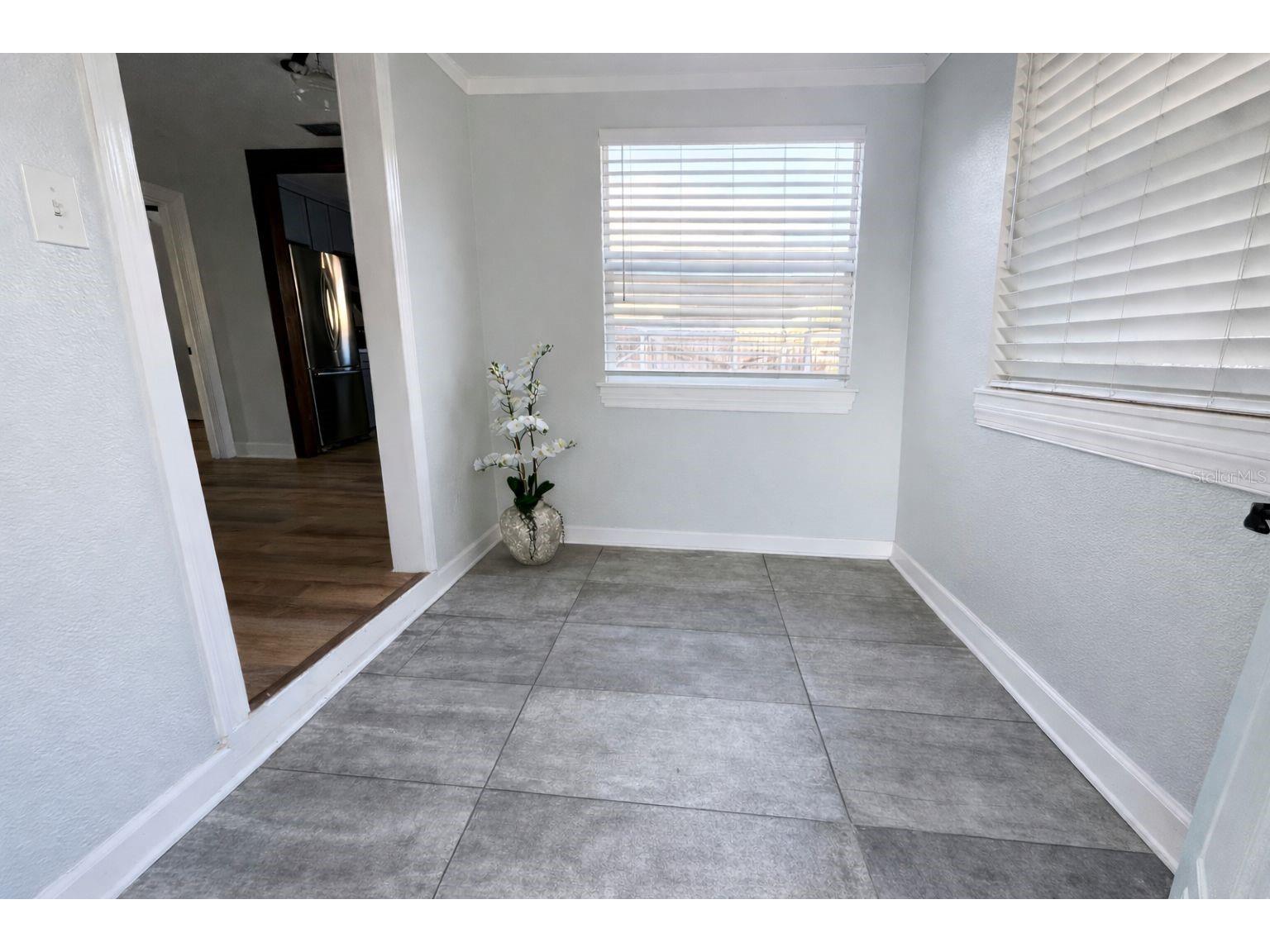 4133 3rd Avenue N Saint Petersburg FL 33713 TB8467966 image2
