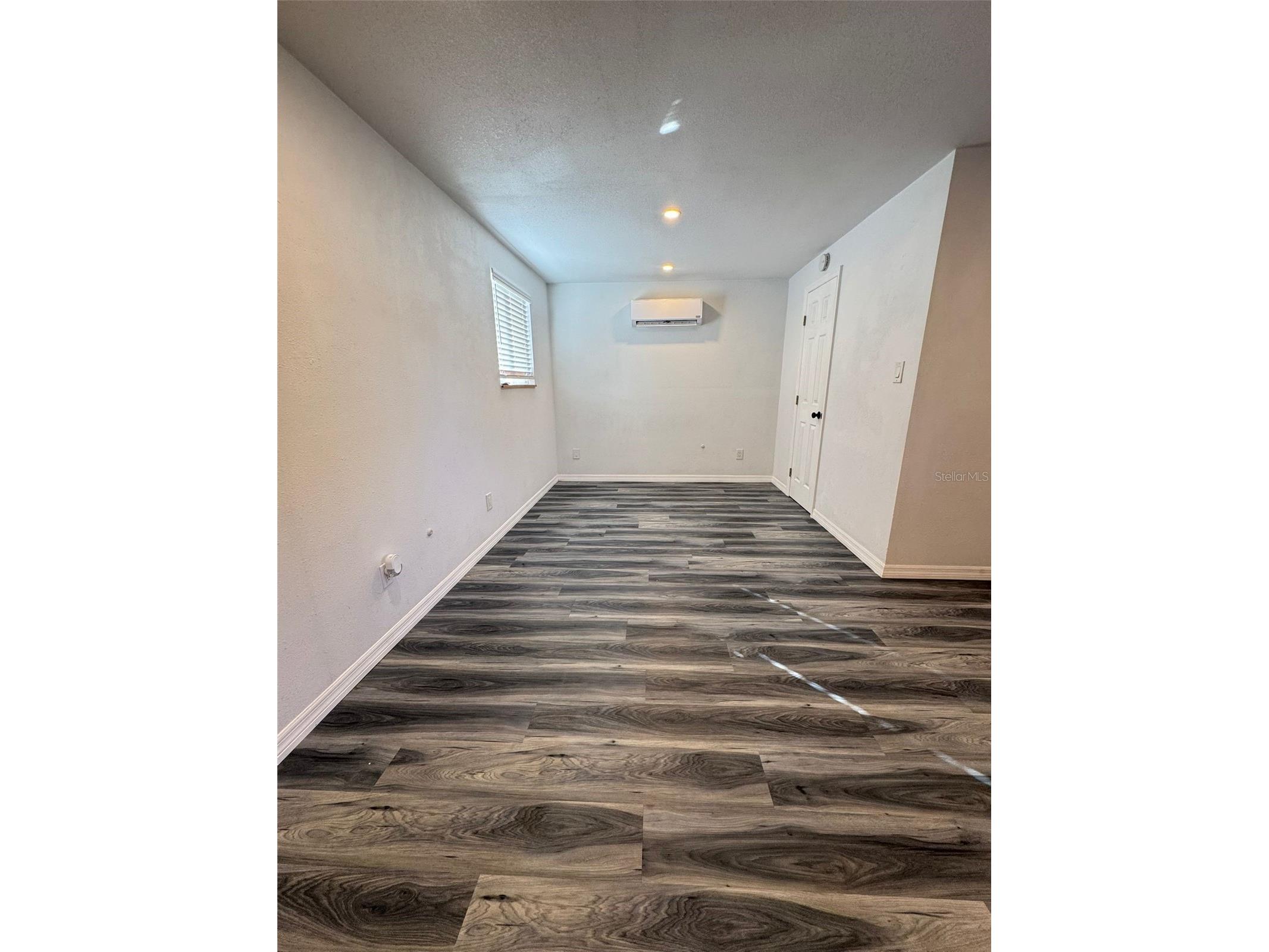 4133 3rd Avenue N Saint Petersburg FL 33713 TB8467966 image48