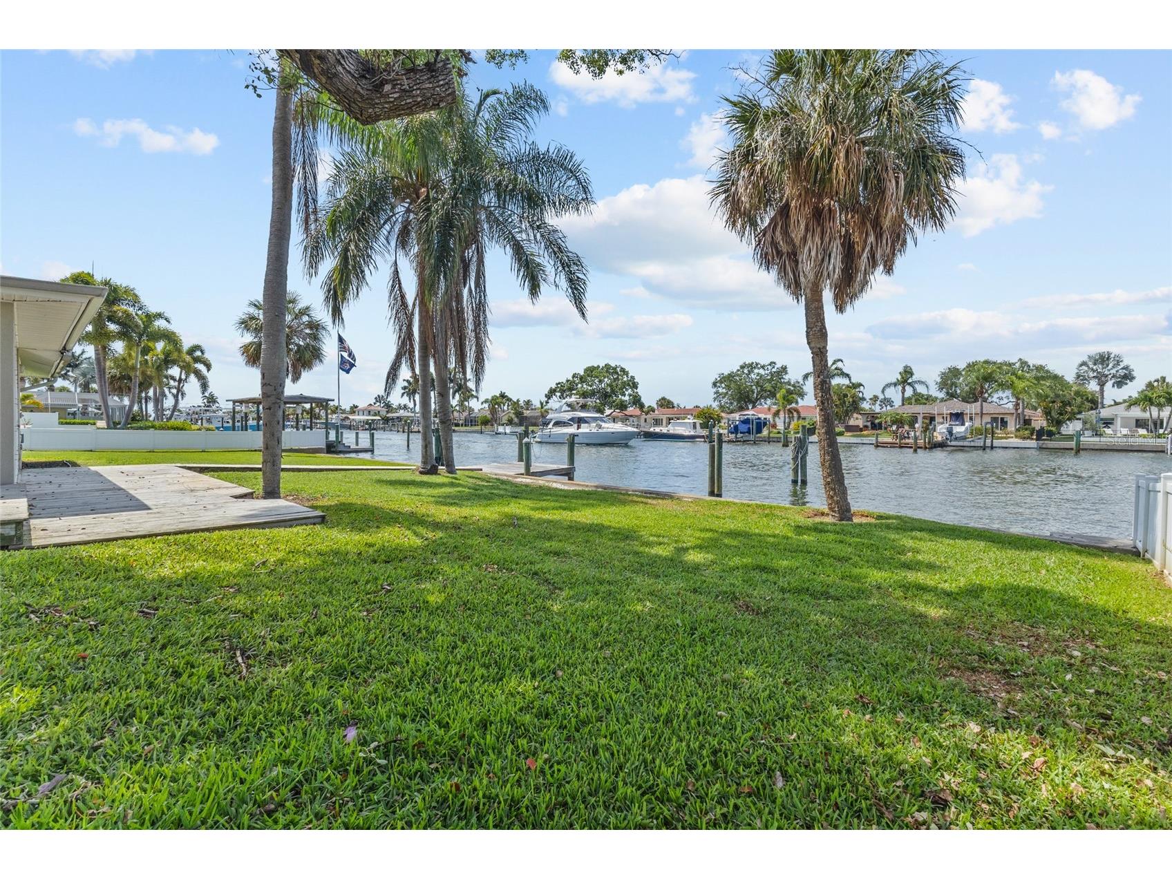4133 49th Avenue S Saint Petersburg FL 33711 TB8512982 image22