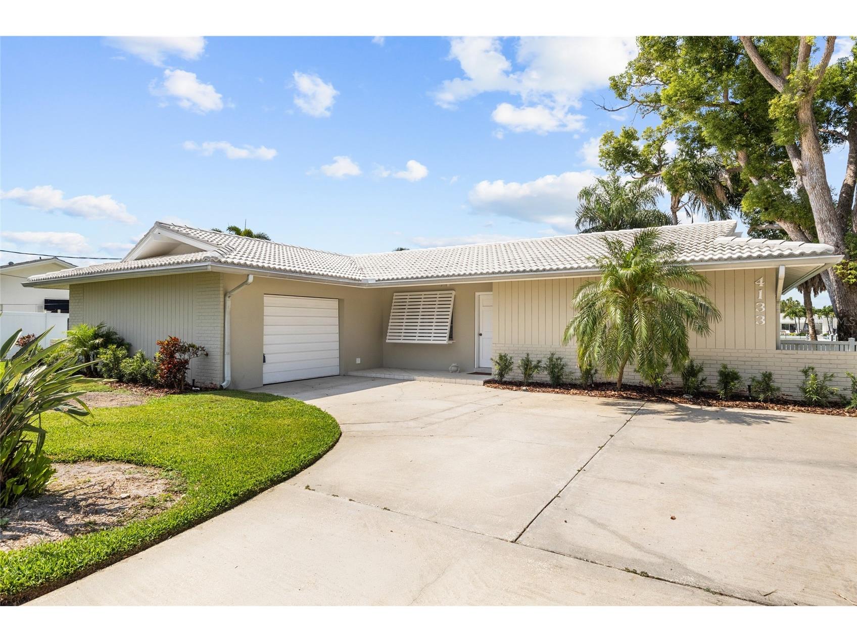4133 49th Avenue S Saint Petersburg FL 33711 TB8512982 image3