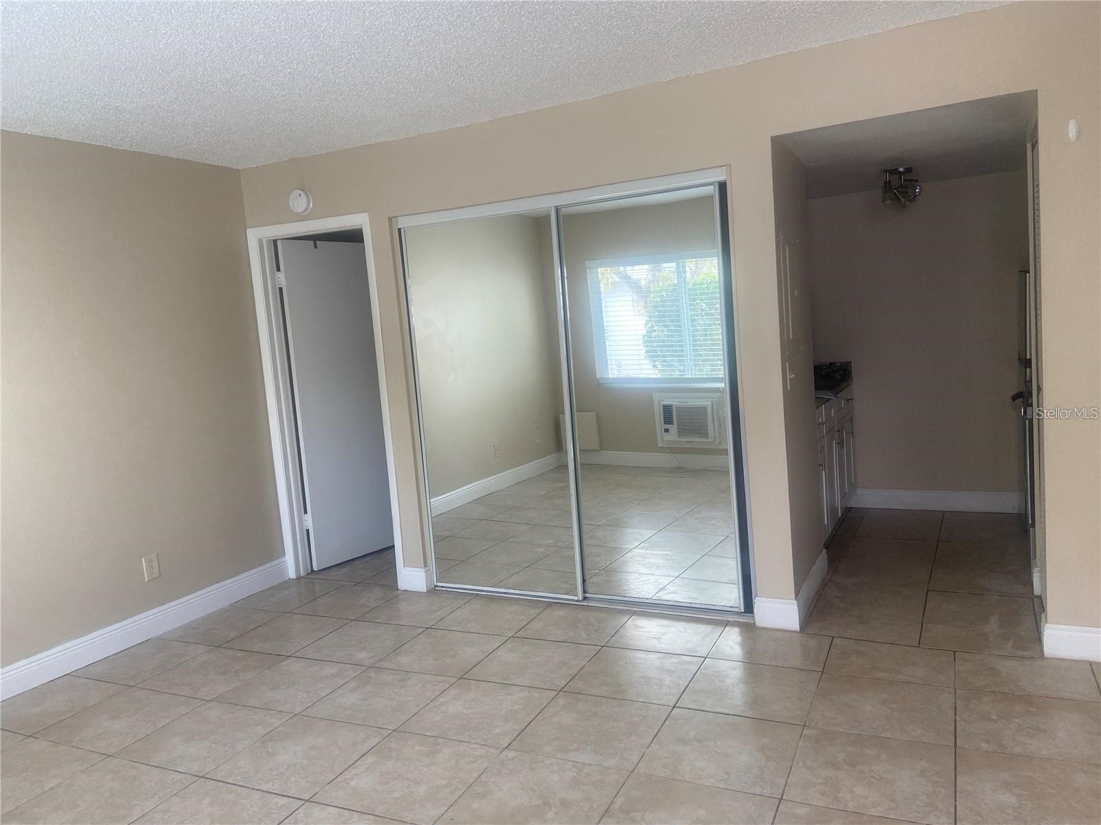 4133 Dolphin Drive #4133 Tampa FL 33617 - HILLSBOROUGH RIVER TB8462792 image3