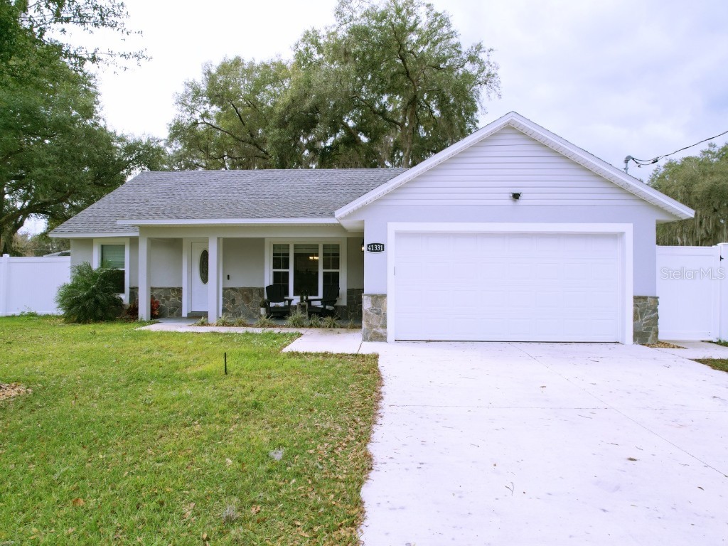 41331 Tarpon Avenue Umatilla FL 32784 - South Twin Lake O6172463 image1