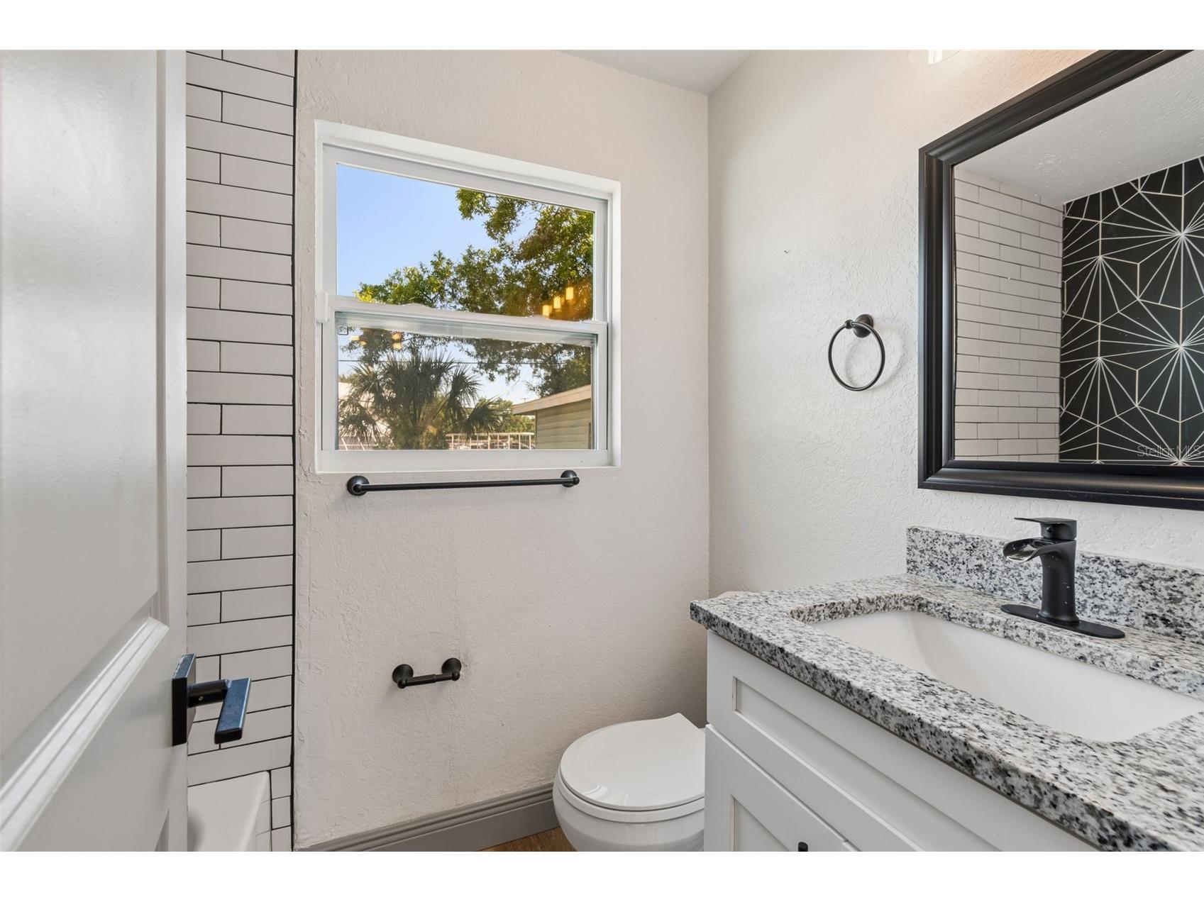 4135 Fairfield Avenue S Saint Petersburg FL 33711 TB8511707 image10