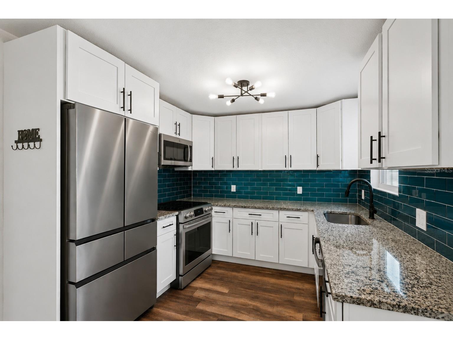 4135 Fairfield Avenue S Saint Petersburg FL 33711 TB8511707 image3