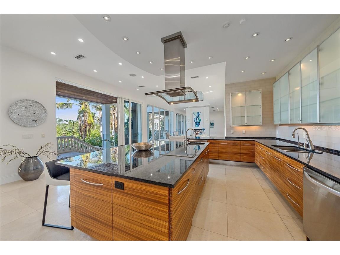 4136 Roberts Point Circle Sarasota FL 34242 - NETTIE BAYOU A4670896 image39