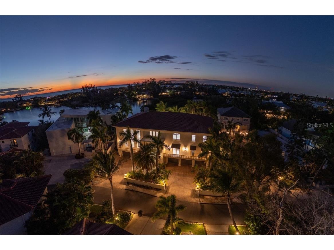 4136 Roberts Point Circle Sarasota FL 34242 - NETTIE BAYOU A4670896 image6