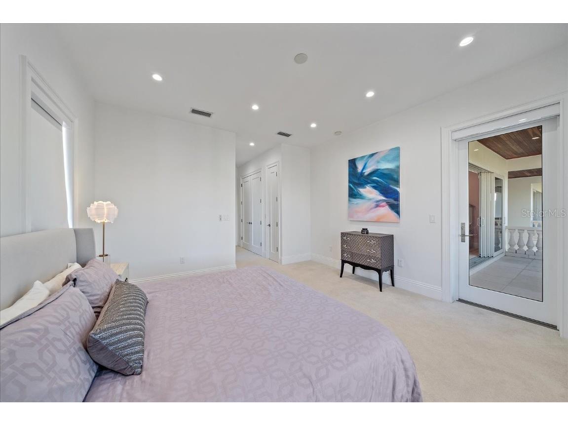 4136 Roberts Point Circle Sarasota FL 34242 - NETTIE BAYOU A4670896 image71