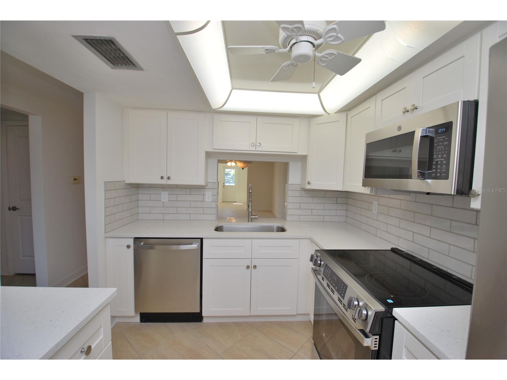 4136 Stratford Drive New Port Richey FL 34652 TB8488279 image7