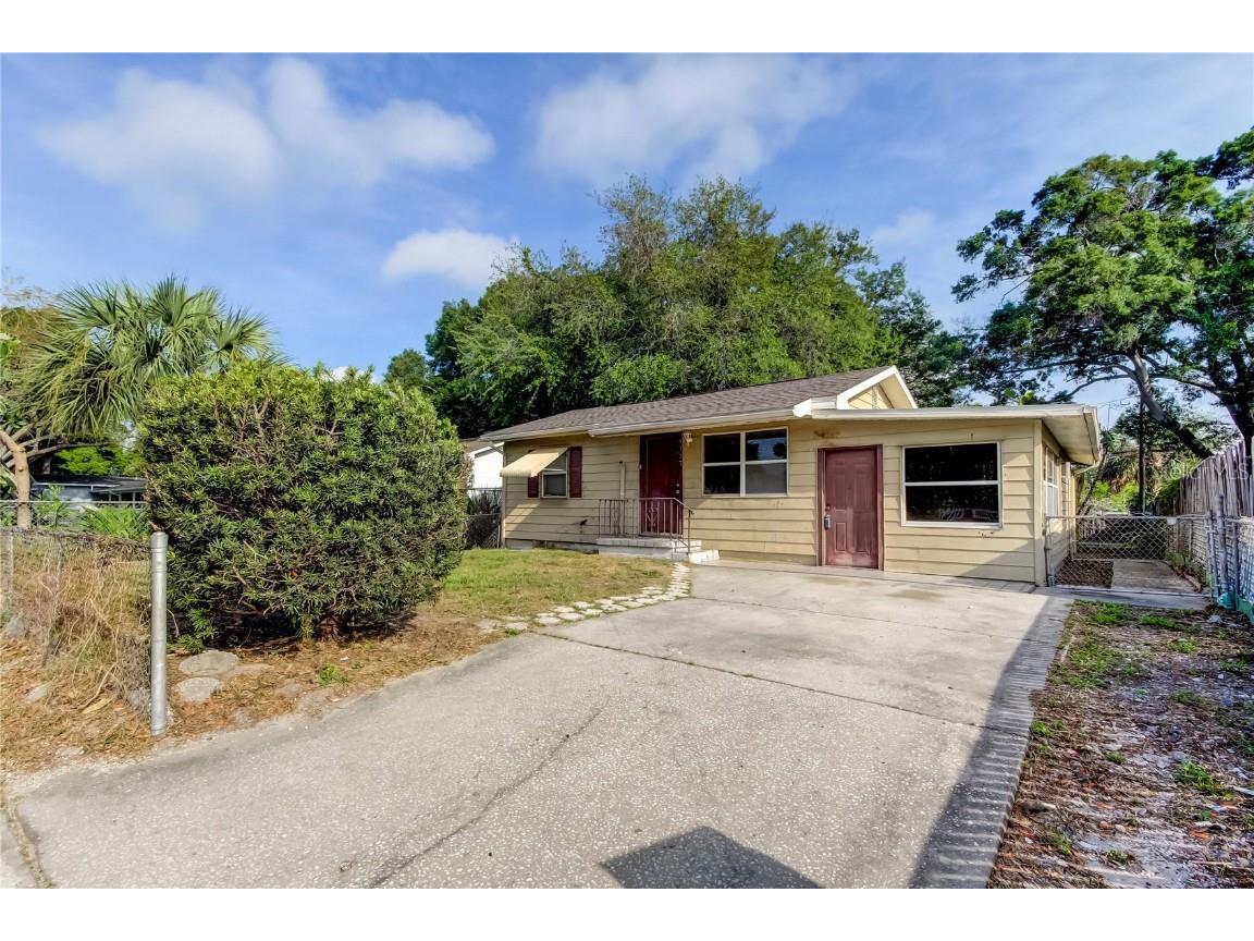 4137 40th Avenue N Saint Petersburg FL 33714 U8236702 image1
