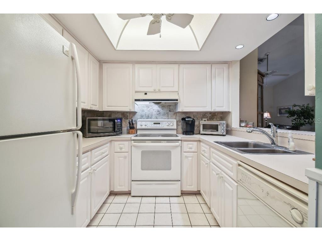 4137 Edgewood Drive Holiday FL 34691 T3539787 image21